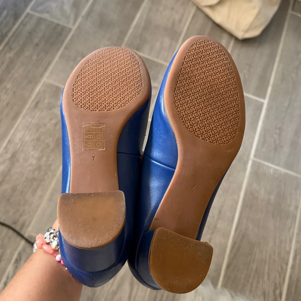 Tory Burch Navy Leather Logo Round-Toe square heels